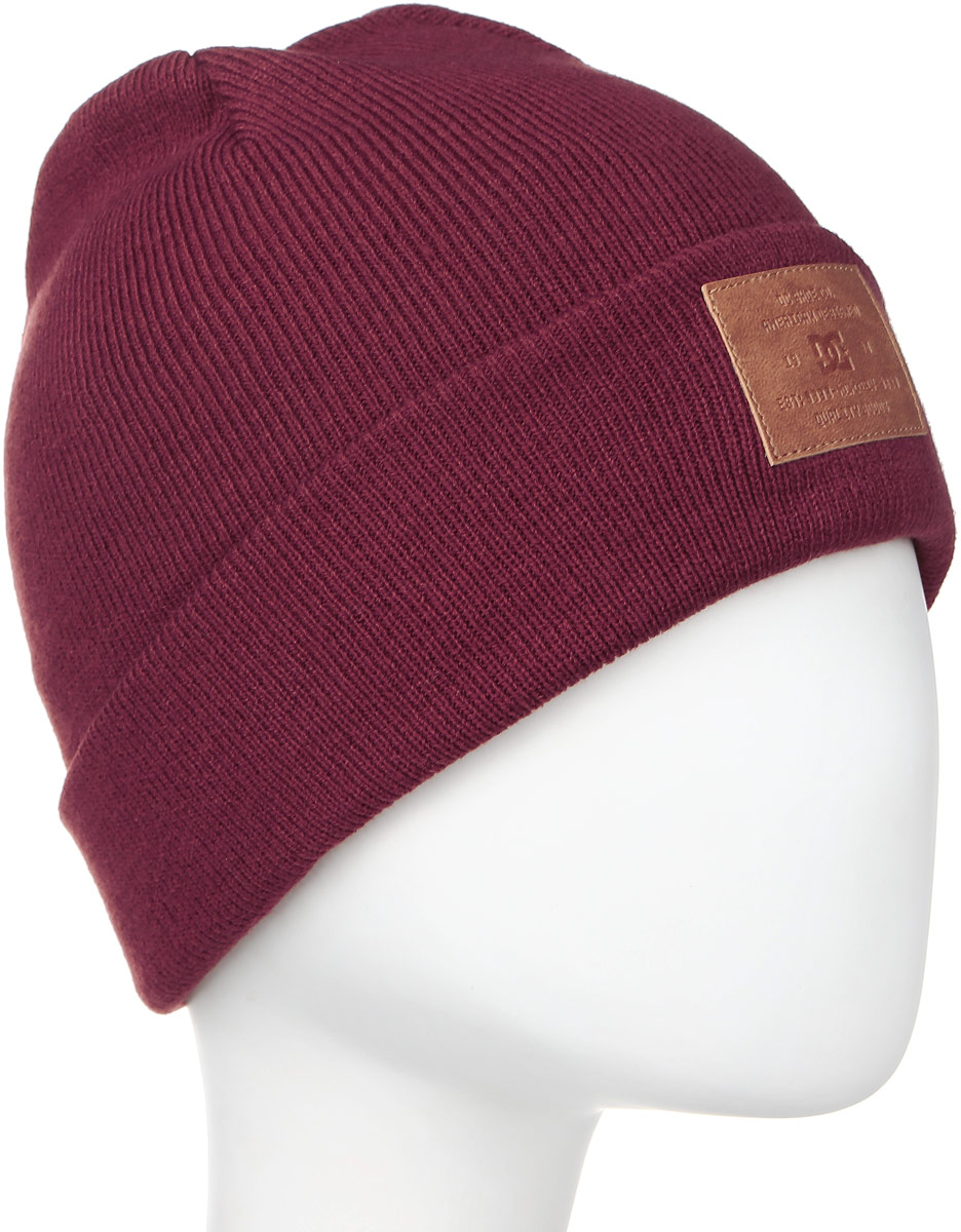 Шапка женская DC Shoes Label, цвет: бордовый. EDJHA03015-RRT0. Размер универсальныйEDJHA03015-RRT0 Шапка женская DC Shoes Label, цвет: бордовый. EDJHA03015-RRT0. Размер универсальныйEDJHA03015-RRT0Стильная женская шапка Label выполнена из акрила. Оформлена отворотом и шашивкой из кожзаменителя с логотипом бренда.