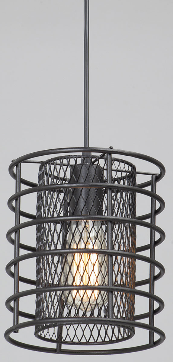 Люстра Vitaluce, 1 х E27, 60W. V4181-1/1SV4181-1/1S Люстра Vitaluce, 1 х E27, 60W. V4181-1/1SV4181-1/1SЛюстра Vitaluce, выполненная в классическом стиле, станет украшением вашей комнаты и изысканно дополнит интерьер. Люстра выполнена из качественного металла.В коллекциях Люстр Vitaluce представлены разные стили - от классики до хайтека. При разработке и создании новых изделий тщательно подобраны все элементы и комплектующие, а также контролируется высокое качество на каждом этапе производства, большое внимание уделяется подбору цвета и декорированию изделия, что делает светильники гармоничными и законченными.