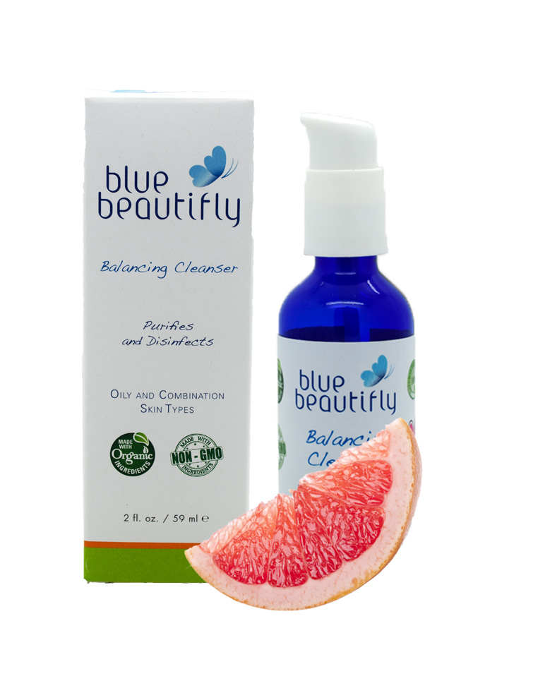 Blue Beautifly Балансирующее очищающее средство, 59 млBB-012 Blue Beautifly Балансирующее очищающее средство, 59 млBB-012Для жирной и комбинированной кожи. Тщательно очищает поры, способствует осветлению и смягчению тона кожи лица, устраняет отеки. Это безмыльное очищающее средство деликатно удаляет загрязнения и макияж, не раздражает, не сушит и не стягивает кожу. Сочетание цитрусовых эссенций Лимона, Грейпфрутаи Апельсина очищает кожу, стабилизирует выработку кожного сала и способствует естественному чистому и мягкому цвету лица. Кокосовое масло, Овсяная пудра и Алоэ Вера защищают и смягчают кожу. Цитрусовая ароматерапевтическая смесь эфирных масел Лимона, Грейпфрута и Апельсина делает кожу сбалансированной и и повышает настроение.