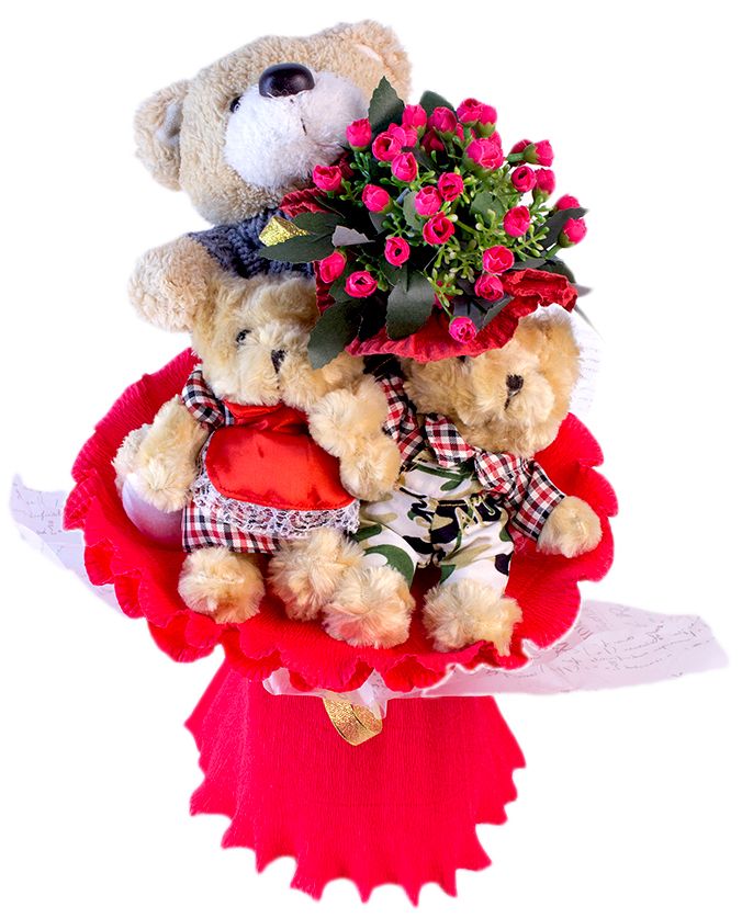 Букет из игрушек Toy Bouquet Медвежата, 3 игрушкиB004-3 Букет из игрушек Toy Bouquet Медвежата, 3 игрушкиB004-3Букет из 3 плюшевых мишек, одного большого и двух маленьких, дополнен прекрасным букетиком из цветов, упакован в нежную переливающуюся органзу, перевязан широкой лентой в виде большого банта.Букет из игрушек – это идеальный подарок, который подойдет к любому празднику, событию или торжеству. Рождение ребёнка, свадьба, День рождения – преподнесённый на любой праздник нежный букет из игрушек никогда не завянет, и будет дарить радость ещё очень долго, напоминая о вашей любви.