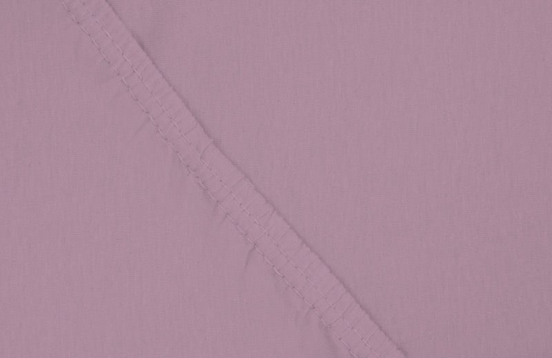 Простыня на резинке Ecotex, цвет: фиолетовый, 140 х 200 смПРТ14 фиолетовый Простыня на резинке Ecotex, цвет: фиолетовый, 140 х 200 смПРТ14 фиолетовыйПростыня на резинке Ecotex обеспечит здоровый и комфортный сон. Нежное прикосновение к телу бархатного на ощупь хлопка, мягкая фактура ткани - вот основное преимущество трикотажной простыни на резинке. Она практична в уходе, не требует глажения после стирки, мягкая, экологичная, защищает матрас от загрязнений. Благодаря резинке по всему периметру простыня всегда ровно и без единой морщинки застилает матрас. Легко заправляется и фиксируется.
