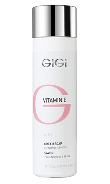 GIGI Жидкое крем-мыло для сухой и обезвоженной кожи Vitamin E, 250 мл202 GIGI Жидкое крем-мыло для сухой и обезвоженной кожи Vitamin E, 250 мл202Нежное увлажняющее мыло с тонким ароматом для Для всех типов кожи, особенно для тонкой чувствительной и обезвоженной кожи. Действие: Не нарушает рН и барьерных свойств кожи, не сушит, великолепно очищает кожу от макияжа и загрязнений. Можно использовать вместо очищающего молочка для снятия макияжа с век и лица. Активные ингредиенты: витамин Е, гель Алоэ Вера, экстракт ромашки, пантенол.