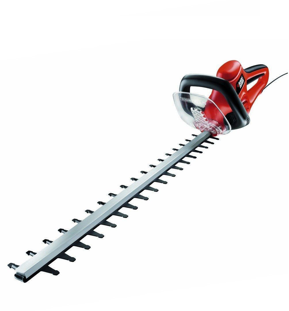 Кусторез электрический Black&Decker GT7030GT7030 Кусторез электрический Black&Decker GT7030GT7030Кусторез электрический Black&Decker GT7030 - это надежный инструмент для ухода за живыми изгородями, садовыми деревьями и кустами. Малый вес и удобная прорезиненная ручка позволяют удобно и легко работать без усталости. Для безопасной работы устройство оснащено предохранителем от случайного включения и щитком для защиты рук. Преимущества модели: Технология правильного реза позволяет срезать ветки диаметром 25мм за один ход ножей.Ножи, изготовленные по лазерной технологии, с алмазной заточкой обеспечивают чистый и точный рез.Защитный выступ на ноже оберегает от случайных повреждений.Цельные ножны для транспортировки и хранения.Технические характеристики: Мощность: 700 Вт.Длина ножа:70 см.Шаг ножей: 30 мм.Ножи: двухсторонние.Вес: 4,75 кг.Акустическая мощность: 102 дБ(А).Вибрация: 4.6 м/с2.