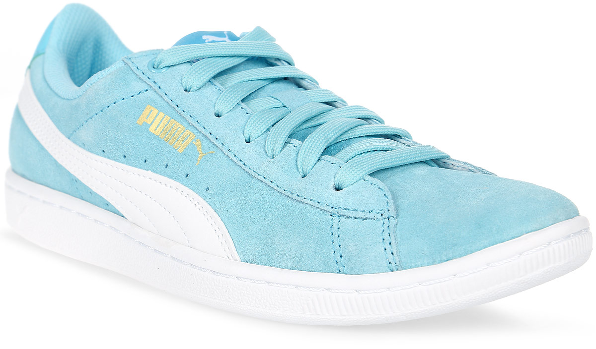 Кеды женские Puma Vikky, цвет: бирюзовый. 36262414. Размер 3,5 (35)36262414 Кеды женские Puma Vikky, цвет: бирюзовый. 36262414. Размер 3,5 (35)36262414Вся линейка Vikky от Puma - это сочетание спортивности и женственности, и эта модель не исключение. Выросшая из баскетбольной обуви модель представлена с классическим верхом из замши. Обувь фиксируется на ноге при помощи классической шнуровки. О вашем комфорте и свежести позаботится стелька из материала SoftFoam, который не только устраняет неприятные запахи, но и обладает памятью, фиксирующей все анатомические особенности стопы. В обуви серии Vikky от Puma можно зажигать где угодно!