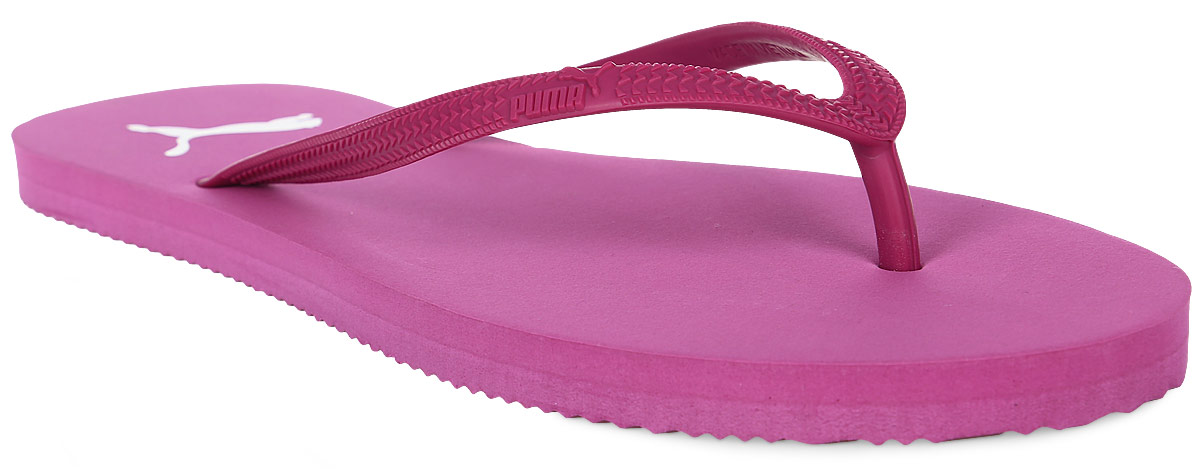 Сланцы женские Puma First Flip Wns, цвет: розовый. 36025509. Размер 5 (37)36025509 Сланцы женские Puma First Flip Wns, цвет: розовый. 36025509. Размер 5 (37)36025509Стильные женские сланцы First Flip от Puma очаруют вас с первого взгляда! Модель имеет мягкую и эластичную подошву из материала EVA, благодаря которой они стали просто невесомыми, и элегантные ремешки из прочной резины. Эргономичная перемычка между пальцами обеспечивает надежную фиксацию модели на ноге. Подошва дополнена рифлением, которое гарантирует идеальное сцепление с любыми поверхностями.Удобные сланцы прекрасно подойдут для похода в бассейн или на пляж.