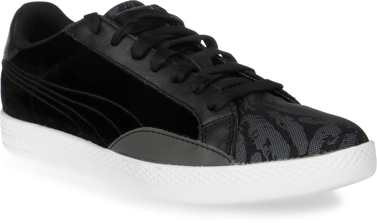 Кеды женские Puma Match Swan Wn S, цвет: черный. 36317501. Размер 4 (36)36317501 Кеды женские Puma Match Swan Wn S, цвет: черный. 36317501. Размер 4 (36)36317501Модель Match Swan WnS - это кеды, разработанные специально для женщин и снабженные оригинальными переливчатыми деталями. Их отличительная черта - интереснейшее цветовое решение: натуральная кожа верха оживляется переливчатым логотипом на язычке и графическим рисунком на носке и союзке, повторяющим узор лебединых перьев. Шикарные кеды Match Swan WnS дополнят любой наряд стильной женщины.