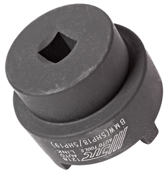 JTC Ключ специальный для шлицевой гайки коробки передач 5HP18/5HP19 под 1/2. JTC-1218JTC-1218 JTC Ключ специальный для шлицевой гайки коробки передач 5HP18/5HP19 под 1/2. JTC-1218JTC-1218Применяется для затягивания/отворачивания шлицевой гайки на фланце выходного вала коробки передач. Размер под ключ: 1/2. Внутренний диаметр: 53.5 мм. (4 шлицы). Применение: автомобили БМВ (BMW). Габаритные размеры: 70/70/70 мм. (Д/Ш/В) Вес: 700 гр.