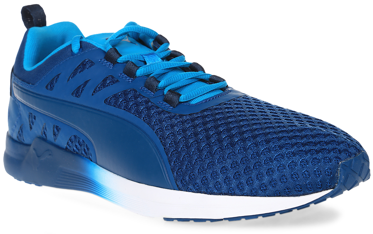 Кроссовки мужские для фитнеса Puma Pulse XT V2 Mesh, цвет: синий. 18947401. Размер 7,5 (40)18947401 Кроссовки мужские для фитнеса Puma Pulse XT V2 Mesh, цвет: синий. 18947401. Размер 7,5 (40)18947401Самая динамичная модель тренировочной обуви, разработанная Puma специально для мужчин - это, несомненно, кроссовки Pulse XT V2 Mesh с их лаконичным и мужественным стилем. В этих кроссовках так и хочется бежать быстрее, повышать нагрузки, открывая новые возможности своего организма. Эта сверхэластичная и сверхлегкая модель предназначена для функциональных и силовых тренировок высокой степени интенсивности. Благодаря пене IGNITE энергия толчка не только расходуется, но и возвращается, а эластичная подошва с глубокой бороздой по центру по всей длине позволяет легко и безопасно совершать резкие повороты и смелые маневры. Еще одной мужской чертой в дизайне модели стал чуть завышенный силуэт, мягко поддерживающий голень.