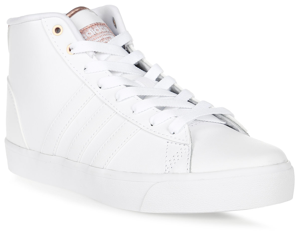 Кеды женские Adidas Cloudfoam Daily Qt, цвет: белый. AW4011. Размер 5,5 (37,5)AW4011 Кеды женские Adidas Cloudfoam Daily Qt, цвет: белый. AW4011. Размер 5,5 (37,5)AW4011Женские кеды Adidas Cloudfoam Daily Qt с голенищем средней высоты. Премиальный кожаный верх акцентирован металлизированными деталями. Мягкая амортизация cloudfoam для большего комфорта.Три полоски из искусственной кожи; вставки с эффектом металлик из искусственной кожи на пятке и язычке; тканый обувной ярлычок; металлические люверсы.Модель с удобной текстильной подкладки.Стелька cloudfoam MEMORY плотно прилегает к стопе, обеспечивая безупречный комфортПромежуточная подошва cloudfoam со скрытой танкеткой для поглощения ударных нагрузок и комфортной посадки без разнашивания.