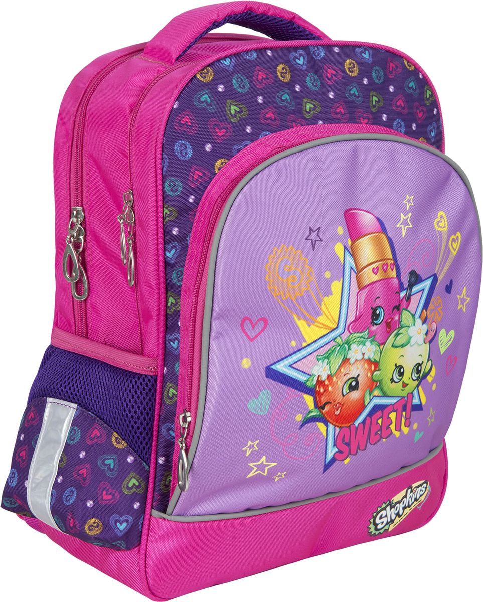 Shopkins Рюкзак Шопкинс цвет розовый 3178431784 Shopkins Рюкзак Шопкинс цвет розовый 3178431784Ортопедический рюкзак Шопкинс имеет легкий вес и компактный размер. Он имеет 2 объемных отделения на молнии, в каждом из которых по одному дополнительному отделению; большой передний карман с внутренним органайзером и карабином для ключей. Два боковых сетчатых кармашка на резинках пригодятся для мелких предметов. Усиленная спинка, созданная по специальной технологии из дышащего плотного и мягкого поролона, равномерно распределяет нагрузку на позвоночник. Мягкие анатомические регулируемые лямки оберегают плечи ребенка от натирания. Светоотражающие элементы на лямках и боковых карманах делают ребенка заметнее на дороге в темное время суток, повышая его безопасность. Большая, мягкая ручка удобна для переноски рюкзака в руке и размещения на вешалке. Износостойкий, водонепроницаемый материал обеспечивает долгий срок службы изделия и сохраняет вещи сухими с сырую погоду. Аксессуар декорирован ярким и стойким принтом (сублимированной печатью и шелкографией).Порадуйте свою малышку таким замечательным подарком!