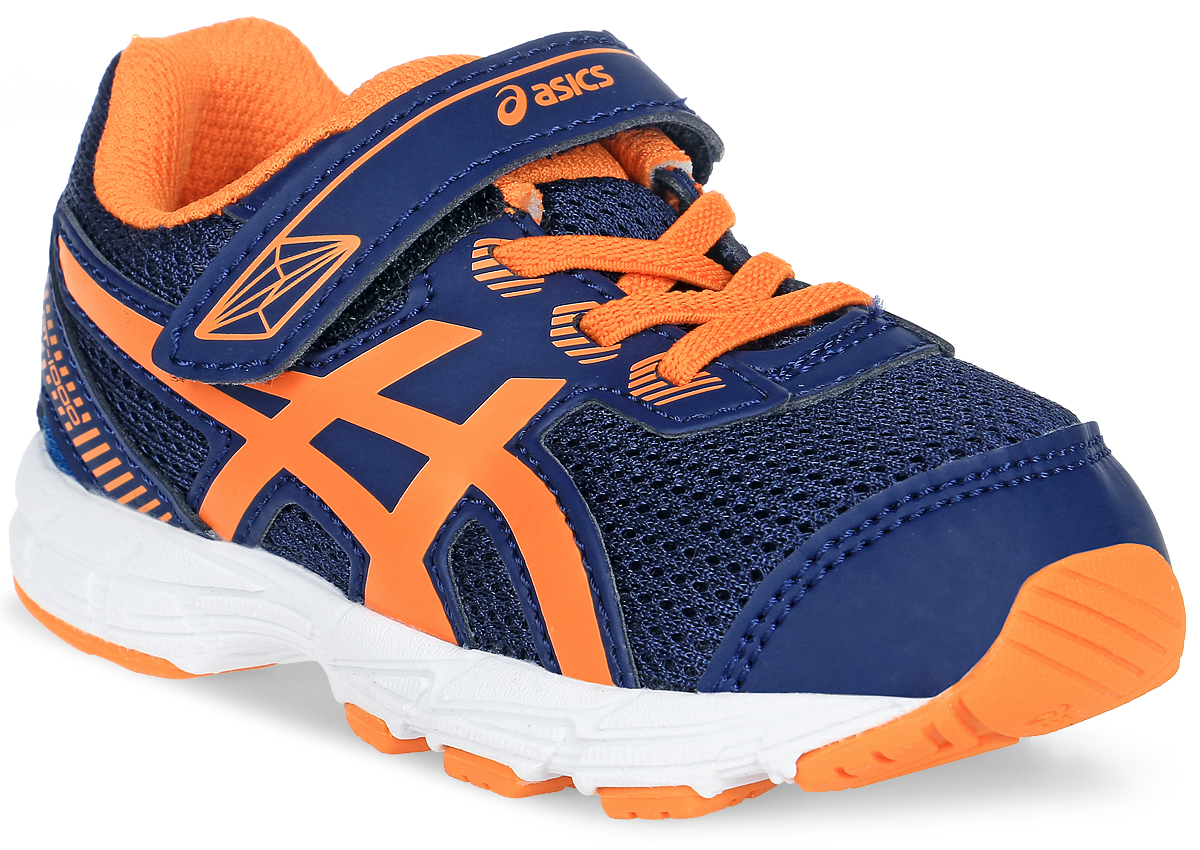 Кроссовки детские Asics Gt-1000 5 Ts, цвет: темно-синий, оранжевый. C621N-4930. Размер K6 (21)C621N-4930 Кроссовки детские Asics Gt-1000 5 Ts, цвет: темно-синий, оранжевый. C621N-4930. Размер K6 (21)C621N-4930Кроссовки Asics Gt-1000 5 Ts, выполненные из сетчатого текстиля и искусственной кожи, оформлены фирменным принтом. На ноге модель фиксируется с помощью шнурков и ремешка с застежкой-липучкой, который оформлен надписью с названием бренда. Внутренняя поверхность выполнена из сетчатого текстиля, комфортного при движении. Стелька выполнена из легкого ЭВА-материала с поверхностью из текстиля. Подошва изготовлена из легкого ЭВА-материала и оснащена вставками из резины. Поверхность подошвы дополнена рельефным рисунком.