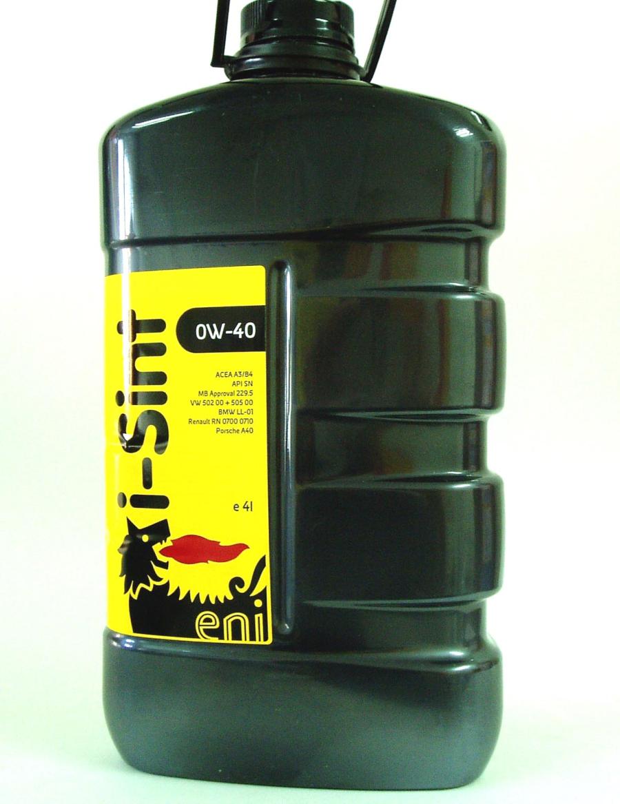 Моторное масло Eni 0w-40 i-Sint 4лEni0w40iSint4 Моторное масло Eni 0w-40 i-Sint 4лEni0w40iSint4Eni i-Sint 0W40 полностью синтетическое всесезонное моторное масло последнего поколения, специально разработанное для новейших моделей бензиновых и дизельных двигателей (многоклапанных, оборудованных турбонаддувом и катализатором). Масло разработано на основе высококачественных синтетических полиальфаолефиновых базовых масел и специально подобранного высокотехнологичного пакета присадок последнего поколения. Eni i-Sint 0w40 обеспечивает необходимую вязкость и смазку в любой точке двигателя даже при крайне тяжелых условиях эксплуатации. Его высокие противоизносные свойства обеспечивают сохранность всех трущихся деталей в течение длительного времени и сокращают потребность в сервисном обслуживании двигателя. Великолепные антикоррозионные характиристики масла надежно защищают внутренние поверхности двигателя от коррозии. Спецификации и одобрения API SL/CF, ACEA A3/B3/B4, VW 502.00/505.00, MB 229.3, Porsche Вязкость при 100°С мм?/с 13,4Вязкость при 40°С мм?/с 75Вязкость при -30°С мПа·с 5800Индекс вязкости 180Температура вспышки °C 230Температура застывания °C -45Плотность при 15°С кг/л 0,85