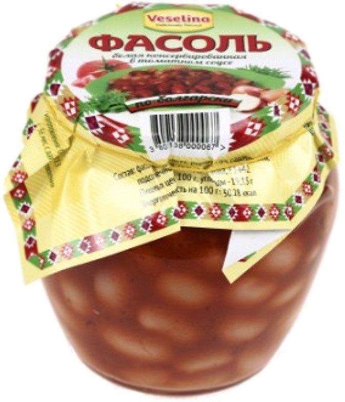 Veselina фасоль гигантская белая в томатном соусе, 560 г3800500082295 Veselina фасоль гигантская белая в томатном соусе, 560 г3800500082295Белая фасоль в томатном соусе Веселина - это готовое питательное блюдо в легком томатном соусе, которое также можно использовать в качестве гарнира. Белая фасоль богата растительными белками. По содержанию белка она уступает только мясу. Зерна фасоли наполнены витаминами, минералами и полезной диетической клетчаткой. Включение фасоли в рацион необходимо и полезно.Польза, которую фасоль приносит пищеварению, не ограничивается ее диетическими свойствами, она регулирует и восстанавливает нарушенный обмен веществ. Фасоль всячески рекомендуется тем, кто страдает гипертонией, атеросклерозом, неприятностями с сердечным ритмом и прочими заболеваниями сердца и сосудов. Также она незаменима для людей с ослабленной и проблемной нервной системой. Тем, кто перенес тяжелые заболевания, фасоль поможет восстановить силы и как можно скорее реабилитироваться. Для поклонников вегетарианства и постных блюд – вкусный и быстрый вариант утолить голод. Приятного аппетита с Веселина!
