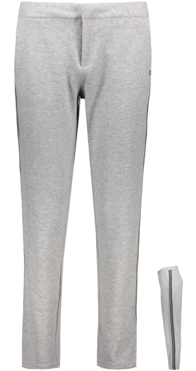 Брюки женские Only, цвет: серый. 15135676_Light Grey Melange. Размер 36 (42)15135676_Light Grey Melange Брюки женские Only, цвет: серый. 15135676_Light Grey Melange. Размер 36 (42)15135676_Light Grey MelangeСпортивные брюки Only зауженного кроя. Модель выполнена из плотного трикотажа. Застежка на крючок и молнию, два внешних кармана, имитация карманов сзади.