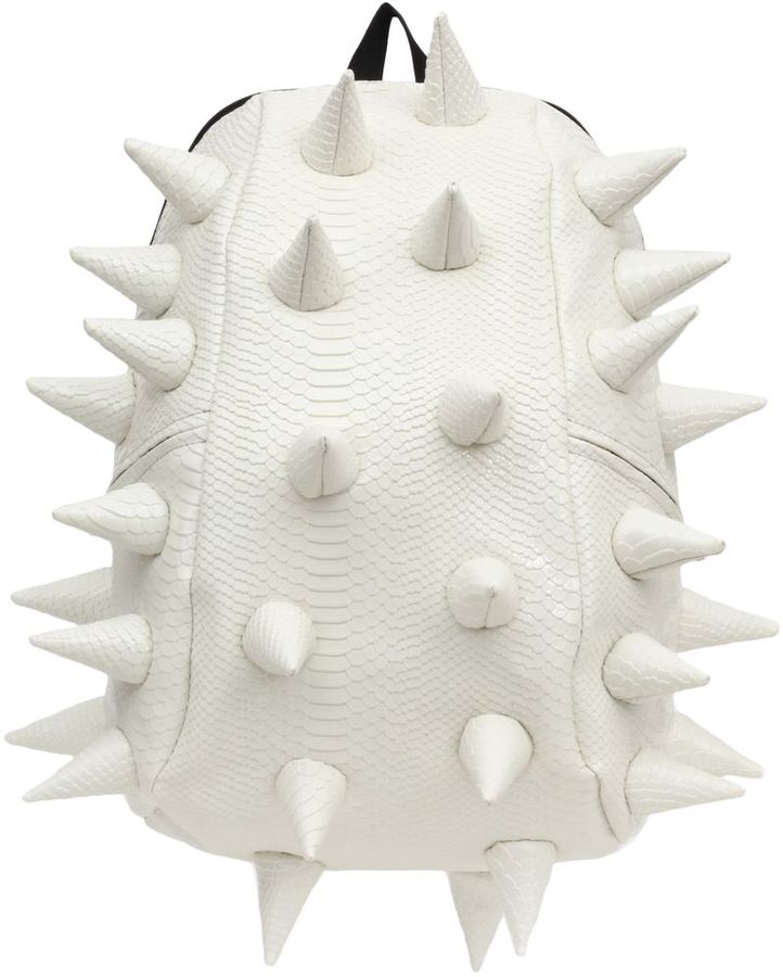Рюкзак городской MadPax Gator. LUXE, цвет: белый, 32 лKAA24484816 Рюкзак городской MadPax Gator. LUXE, цвет: белый, 32 лKAA24484816Рюкзаки серии Full отлично подойдут для старшеклассников и взрослых. Яркий, с оригинальным 3D дизайном, ортопедической спинкой он станет незаменимым спутником любого школьника и взрослого.Рюкзак MadPax Gator. LUXE удобен не только для использования в школе, но и отлично подойдет для катания на роликах, скейтах, велосипедах. Он идеален для всех кто любит активный образ жизни.Все 3D элементы мягкие и вы можете не беспокоится о своей безопасности и безопасности окружающих.Ортопедическая спинка поможет избежать искривления позвоночника. Мягкие воздухопроницаемые широкие лямки (6 см) с нагрудным ремнем правильно распределят вес.Особенности:одно основное отделение на молнииотделение для ноутбука до 17мягкие воздухопроницаемые широкие лямки (6 см)нагрудный ременьортопедическая спинка с мягкой обивкойдва боковых кармана на молнии