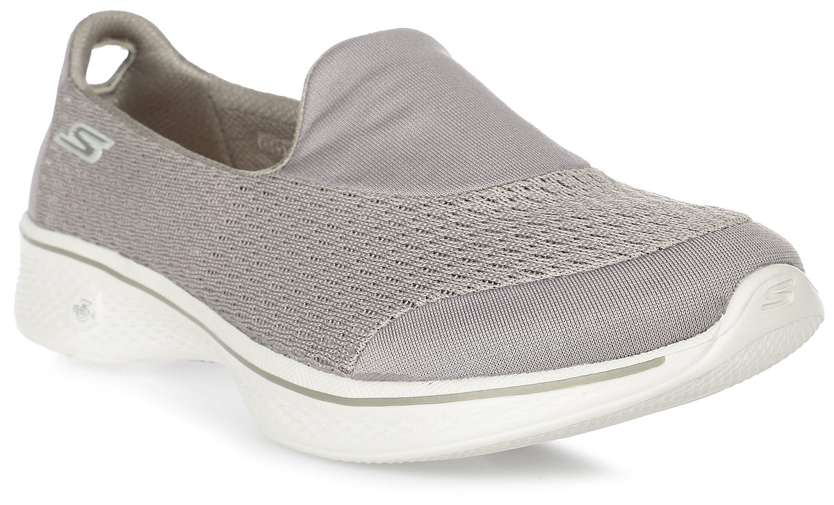 Кроссовки женские Skechers Go Walk 4 - Pursuit, цвет: бежевый. 14148-TPE. Размер 8 (38)14148-TPE Кроссовки женские Skechers Go Walk 4 - Pursuit, цвет: бежевый. 14148-TPE. Размер 8 (38)14148-TPEЖенские кроссовки от Skechers предназначены для ходьбы и занятий спортом. Новая инновационная подошва Resalyte Flex, которая используется в этой обуви, обеспечивает максимальную гибкость при ходьбе. В этой модели также применяется стелька GOGA Mat, они обладает хорошим амортизационным качеством и обработана биоцидом для борьбы с микробами, вызывающими специфический запах. В подметке обуви установлены специальные выступы Mini GO impulse sensors, которые гарантируют превосходное сцепление с поверхностью. Бесшовный верх обуви выполнен из очень легкого, тянущегося и хорошо вентилируемого текстиля Supersocks, благодаря которому обувь идеально сидит на ноге.
