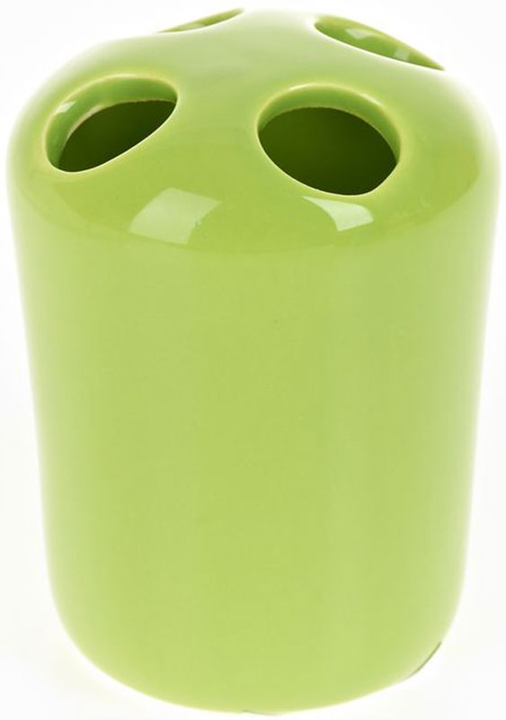 Стакан для зубных щеток White Clean Green, 250 мл8290032 Стакан для зубных щеток White Clean Green, 250 мл8290032Стакан для зубных щеток White Clean Green изготовлен из прочной качественной керамики, покрытой глянцевой глазурью. Оснащен отверстиями для зубных щеток. Такой стакан красиво дополнит интерьер ванной комнаты и отлично сочетается с другими аксессуарами из коллекции Green. Объем: 250 мл.