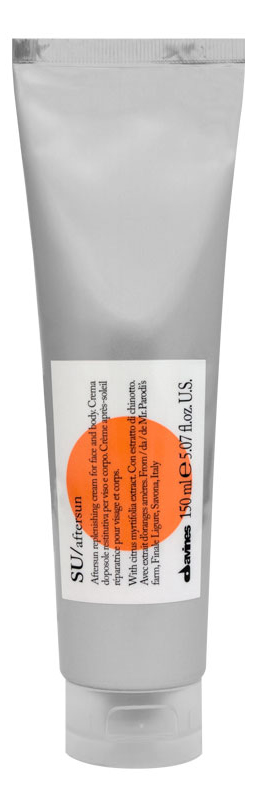 Davines Восстанавливающий крем после солнца для лица и тела Su Aftersun Aftersun replenishing Cream for Face and Body, 150 мл90120 Davines Восстанавливающий крем после солнца для лица и тела Su Aftersun Aftersun replenishing Cream for Face and Body, 150 мл90120Крем для лица и тела Davines оказывает восстанавливающее воздействие на загоревшую кожу, охлаждает и смягчает ее после принятия солнечных ванн. Средство мгновенно впитывается, оставляя ощущение свежести благодаря экстракту мяты, который также снимает боль, успокаивает и улучшает кровообращение. Крем Давинес снимает зуд, возвращает коже тонус и уменьшает раздражение. За счет антиоксидантов предотвращается негативное влияние ультрафиолета, что способствует сохранению молодости кожи. Средство делает загар более стойким и равномерным. Объем: 150 мл
