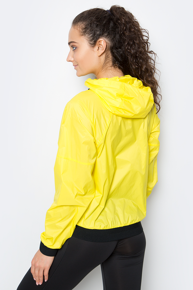 Ветровка для фитнеса женская Asics Fuzex Tr Lw Jacket, цвет: желтый. 141116-0343. Размер XS (40/42)