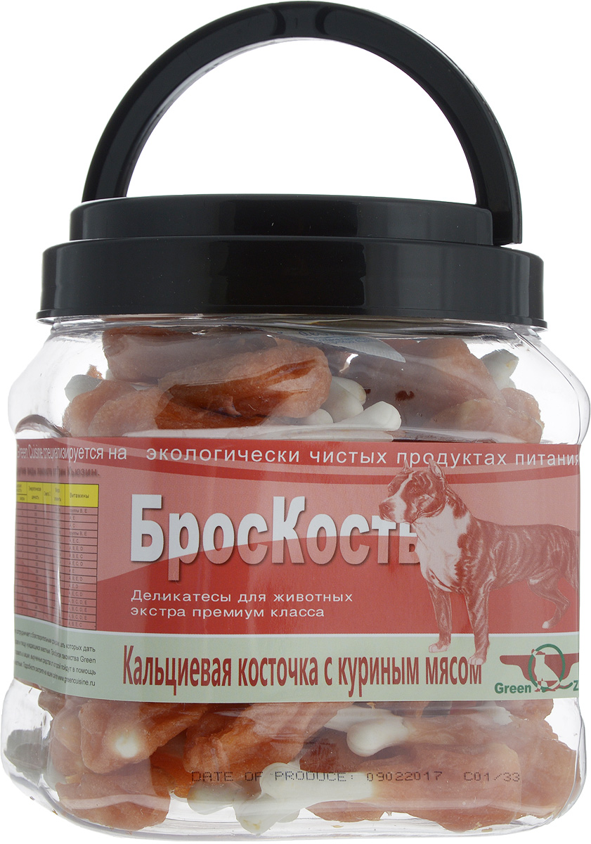 Лакомство для собак GreenQZin БросКость, куриное мясо на кальциевой косточке, 750 гChCa750t Лакомство для собак GreenQZin БросКость, куриное мясо на кальциевой косточке, 750 гChCa750tЛакомство для собак GreenQZin БросКость изготовлено из костной муки высшего сорта, с добавлением минерализованного кальция в сочетании с первоклассным куриным мясом. Не содержит консервантов, красителей, гормонов и антибиотиков. Не вызывает аллергий. Основная польза данного лакомства в обеспечении организма собаки большим количеством легкоусвояемого белка и такого важного микроэлемента как кальций - структурной основы костной ткани. Этот элемент является самым необходимым минеральным веществом с самого рождения и до глубокой старости. Основным депо кальция в организме являются зубы и кости. Кальций участвует в важнейших биохимических реакциях, и при его нехватке происходит сбой обменных процессов. Достаточное его количество напротив значительно снижает риск заболеваний, таких как сахарный диабет и рак толстой кишки. Особенно необходим кальций для щенков, когда происходит формирование скелета. Кальций также является незаменимым компонентом и для функционирования сердечно-сосудистой и мочевыделительной систем. Товар сертифицирован.