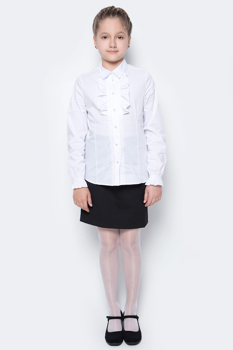Блузка для девочки Button Blue, цвет: белый. 217BBGS22020200. Размер 146, 11 лет217BBGS22020200 Блузка для девочки Button Blue, цвет: белый. 217BBGS22020200. Размер 146, 11 лет217BBGS22020200Блузки для школы купить не сложно, но выбрать модель, сочетающую прекрасный состав, элегантный дизайн, привлекательную цену, не так уж и легко. Школьная блузка с жабо понадобится 1 сентября как никогда, придав образу торжественность и элегантность. Блузка изготовлена из качественной смесовой ткани. Модель с длинными рукавами и отложным воротником застегивается на пуговицы.