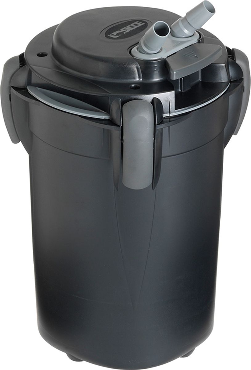Фильтр внешний Sicce Space Eco + 200, 700 л/ч, для аквариумов до 200 л60639 Фильтр внешний Sicce Space Eco + 200, 700 л/ч, для аквариумов до 200 л60639Фильтр Space Eco + 200 обеспечит восхитительную чистоту воды в вашем аквариуме или акватеррариуме, благодаря высококачественным фильтрующим материалам, которыми оснащена каждая корзина фильтра. Новая система самозапуска фильтра имеет практичную конструкцию, никогда не приводит к неудачному запуску фильтра, позволяет запустить фильтр в течение 1 минуты без особых усилий. Удобный контроль потока и регулировка скорости потока на голове фильтра. Фильтр осуществляет механическую, химическую и биологическую фильтрацию. Механическая фильтрация – это специальные губки, которые устраняют микрочастицы грязи, обеспечивая кристально чистую воду и среду, пригодную для биологической и химической фильтрации. Биологическая фильтрация это перевод аммония/аммиака и нитритов (токсичных для рыб) в нитраты. Полезные нитрифицирующие бактерии перерабатывают вредные вещества с использованием кислорода. Механическая и тонкая фильтрация – это фильтрация мелких частиц грязи. Фильтр Space Eco + оснащен энергоэффективным и экономичным насосом, с системой самоочистки и смазки крыльчатки, что гарантирует длительную эксплуатацию фильтра между обслуживаниями. Фильтр прост в установке, оснащён специальными запорными механизмами, которые легко и надёжно фиксируют насос на корпусе фильтра, что позволяет сделать его обслуживание лёгким и быстрым.