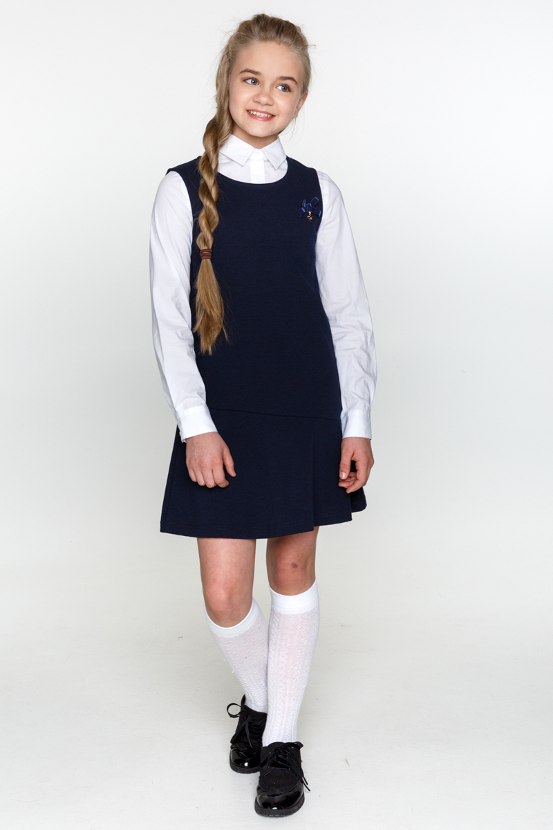 Сарафан для девочки Acoola Gal, цвет: синий. 20200200017_500. Размер 15820200200017_500 Сарафан для девочки Acoola Gal, цвет: синий. 20200200017_500. Размер 15820200200017_500Сарафан для девочки Acoola Gal выполнен из плотного трикотажа, с ассиметричным отрезом по линии бедер и расклешенной юбкой. Модель с круглым вырезом горловины, декоративным бантиком с подвеской спереди и застежкой-молнией на спинке.