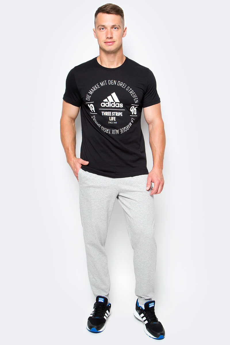 Брюки спортивные мужские adidas Ess T Pant Sj, цвет: серый. BK7406. Размер S (44/46)BK7406 Брюки спортивные мужские adidas Ess T Pant Sj, цвет: серый. BK7406. Размер S (44/46)BK7406Брюки спортивные мужские adidas Ess T Pant Sj для восстановления сил после интенсивных тренировок. Спортивный силуэт из легкой и быстросохнущей ткани с технологией climalite. Зауженные книзу брючины и эластичный пояс на завязках-шнурках. Ткань с технологией climalite быстро и эффективно отводит влагу с поверхности кожи, поддерживая комфортный микроклимат. Передние прорезные карманы. Эластичный пояс на регулируемых завязках-шнурках. Зауженный книзу крой.
