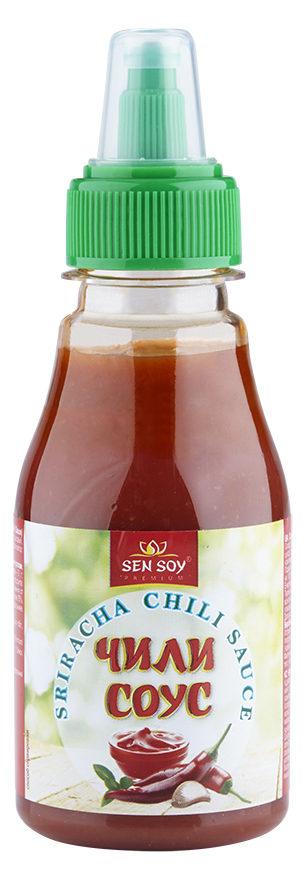 Sen Soy Чили Шрирача соус столовый, 150 г22814 Sen Soy Чили Шрирача соус столовый, 150 г22814Лучший выбор для тех, кто любит острые блюда. Вкус спелых томатов и острого перца Чили придаст пикантную нотку практически любому блюду. Он прекрасно подходит к куриным крылышкам и барбекю, роллам и картофелю фри. Его можно использовать в приготовлении подлив и блюд восточной и мексиканской кухни, подвергая дополнительной термообработке. Соус отличают насыщенный вкус, густая однородная консистенция и удобная упаковка. Благодаря натуральным компонентам и специям продукт не просто вкусен, но и полезен.