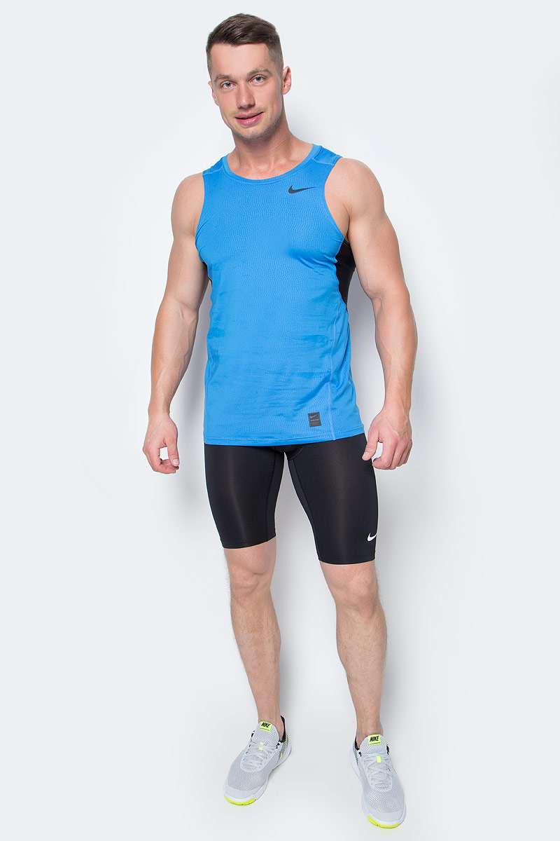Майка для бега мужская Nike Hypercool Fttd Tnk, цвет: синий. 801248-436. Размер L (50/52)801248-436 Майка для бега мужская Nike Hypercool Fttd Tnk, цвет: синий. 801248-436. Размер L (50/52)801248-436Майка для бега Nike Hypercool Fttd Tnk выполнена из текстиля Dri-FIT, выводящего лишнюю влагу с поверхности кожи. Облегающий анатомический крой обеспечивает поддержку мышц. Круглый вырез горловины, плоские швы и сетчатые вставки обеспечивают комфорт.