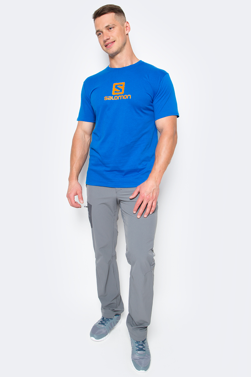 Футболка мужская Salomon Cotton Logo SS Tee, цвет: синий. L39376400. Размер S (44/46)L39376400 Футболка мужская Salomon Cotton Logo SS Tee, цвет: синий. L39376400. Размер S (44/46)L39376400Когда нужен легкий и мягкий материал, нет ничего лучше хлопка. Футболка Salomon Cotton Logo SS Tee дарит вам мягкость хлопка и логотип, которым можно похвастаться. Модель с круглым вырезом горловины имеет короткие рукава.