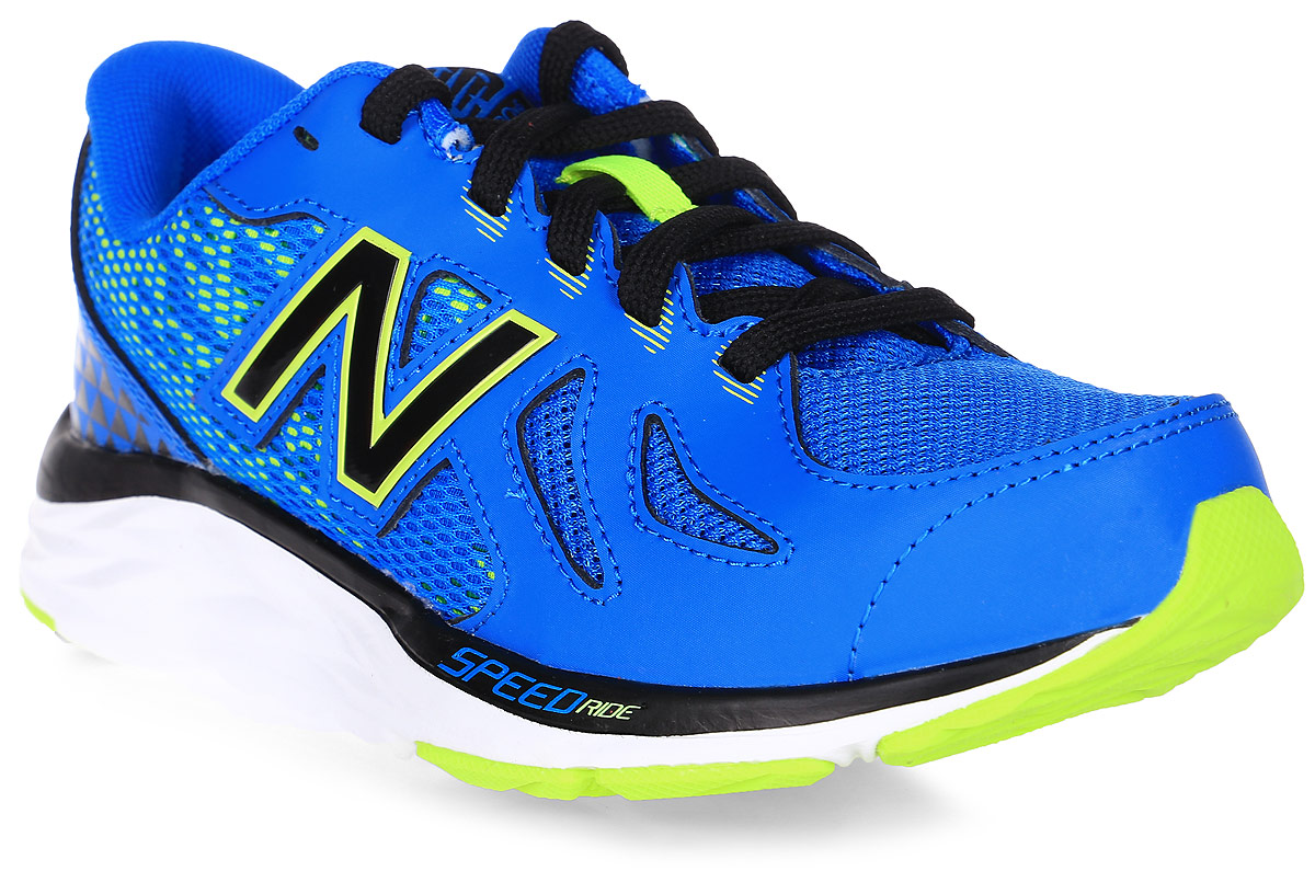 Кроссовки для мальчика New Balance 790, цвет: голубой, черный. KJ790EGY/M. Размер 1 (32,5)KJ790EGY/M Кроссовки для мальчика New Balance 790, цвет: голубой, черный. KJ790EGY/M. Размер 1 (32,5)KJ790EGY/MМодные кроссовки от New Balance очаруют вашего ребенка с первого взгляда! Модель изготовлена из высококачественного материала и натуральной кожи. Модель дополнена, на язычке фирменной нашивкой. Задник обуви оформлен принтом. По бокам модель дополнена декоративными нашивками в виде логотипа бренда. Классическая шнуровка надежно зафиксирует обувь на ноге. Подкладка и стелька из текстиля, обеспечат комфорт и уют детским ножкам. Подошва с рифлением гарантирует отличное сцепление с любыми поверхностями. Стильные кроссовки займут достойное место в гардеробе вашего ребенка.