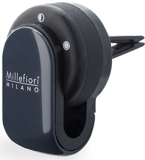 Ароматизатор в авто Millefiori Milano GO Белый мускус / White Musk13GO11MB Ароматизатор в авто Millefiori Milano GO Белый мускус / White Musk13GO11MBАроматизатор в авто Millefiori Milano GO наполнит ваш автомобиль неповторимым ароматом. Ароматизатор произведен из натуральных компонентов и является образцом качественного и безопасного продукта. Ароматическая капсула, с возможностью регулировки интенсивности аромата и сменными блоками, легко крепится на панель благодаря функциональным клипсам. Авто ароматизатор прослужит вам около 4-х недель. Каждое путешествие имеет свою атмосферу с Millefiori Go.Описание ароматической композиции: пудровые ноты белого букета цветов, посыпанного ванилью.Базовые ноты: Ландыш, Цикламен, Белый Мускус, Цветы апельсина.Средние ноты: Гвоздика, Белый мускус, Африканская герань, Анис.Верхние ноты: Флорентийский ирис, Американский кедр, Ваниль, Ягоды из Мадагаскара, Бобы Тонка.Товар сертифицирован.