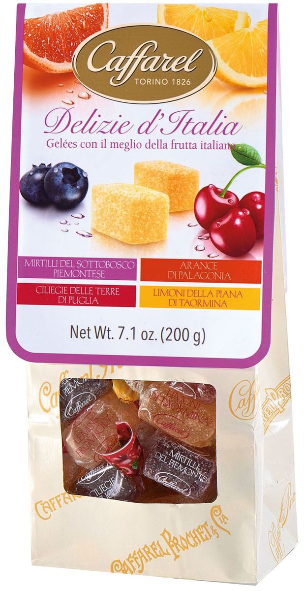 Caffarel Delizie d’Italia конфеты фруктово-желейные ассорти черника, апельсин, вишня, лимон, 200 гМС-00005301 Caffarel Delizie d’Italia конфеты фруктово-желейные ассорти черника, апельсин, вишня, лимон, 200 гМС-00005301Конфеты фруктово-желейные ассорти (черника, апельсин, вишня, лимон) Delizie d’Italia Каффарель отличаются элегантным вкусом, изысканным ароматом. Конфеты изготовлены по традиционному итальянскому рецепту из натуральных ингредиентов. Вкусные и полезные фруктово-желейные конфеты станут великолепным дополнением к чаепитию. Компания Caffarel, расположенная в Турине, пользуется бесспорной репутацией лидера на итальянском шоколадном рынке. История компании началась с того, что в конце 18 века сеньор Доре Бозелл изобрел машину по измельчению и смешиванию какао-бобов. В 1826 году Пьер Поль Каффарель приобрел это изобретение для своей шоколадной мастерской на улице Балбис в Сан-Донато, в Турине. Вскоре компания Caffarel выпускает свою визитную карточку - конфеты Джандуйа. Около 30 процентов этой конфеты состояло из перемолотых лесных орехов. Свое название конфеты получили по имени карнавального персонажа-марионетки Джандуйа (GIANDUJA), олицетворяющего образ коренного жителя Пьемонта - итальянской области. Форма конфет так же была связанна с куклой, в основу конфет была положена треугольная шляпа персонажа.В 1865 году во время карнавала Каффарель угощал всех желающих своим новым изобретением от лица куклы Джандуйа. Конфеты пришлись по вкусу всем участникам карнавала, а начинка из перемолотых орехов вскоре получила имя - пралине.