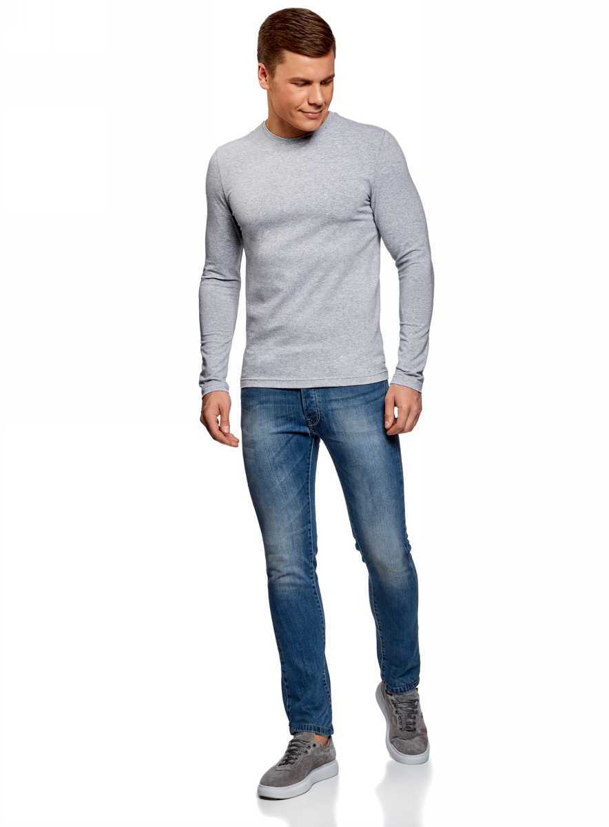 Лонгслив мужской oodji Basic, цвет: светло-серый меланж. 5B512004M/46737N/2000M. Размер S (46/48)5B512004M/46737N/2000M Лонгслив мужской oodji Basic, цвет: светло-серый меланж. 5B512004M/46737N/2000M. Размер S (46/48)5B512004M/46737N/2000MСтильный лонгслив oodji прямого покроя из хлопка. Круглый вырез окантован трикотажной тесьмой. Благодаря свободному крою лонгслив не сковывает движений, свободно сидит на фигуре. Мягкая, приятная к телу хлопковая ткань отлично сохраняет тепло и позволяет коже дышать. Такая вещь незаменима для прохладных вечеров. Ее можно надевать под жакет, жилет или куртку. Модель отлично сочетается с вещами в спортивном стиле. Ее можно комбинировать с джинсами или шортами. К этому можно добавить мокасины, кроссовки или кеды. Эта стильная и удобная вещь подходит для прогулки, похода в спортзал или клубной вечеринки. Незаменимая вещь для вашего гардероба.