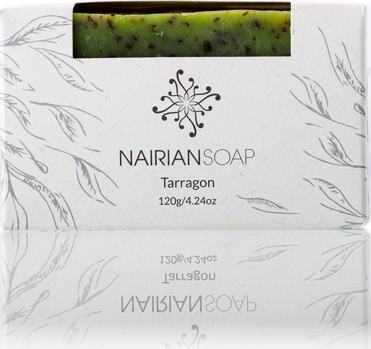 Nairian Мыло, тархун, 120 гBSSTR-01-0120 Nairian Мыло, тархун, 120 гBSSTR-01-0120Ароматное мыло с кусочками сушеного тархуна, которые превращают его в превосходный скраб для тела. Благодаря аромату тархуна и его способности препятствовать развитию бактерий на коже успешно устраняет неприятные запахи. Масло виноградных косточек повышает тонус и увлажняет кожу, повышая её эластичность.
