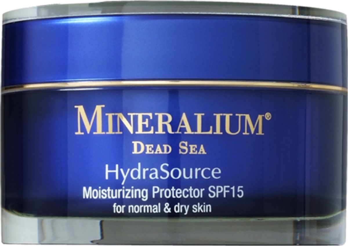 Minerallium Увлажняющее защитное средство SPF 15 для нормальной и сухой кожи, Minerallium 50 млMn6007 Minerallium Увлажняющее защитное средство SPF 15 для нормальной и сухой кожи, Minerallium 50 млMn6007Интенсивный увлажняющий крем удерживает влагу в коже, продлевая ее молодость и разглаживая заломы и морщинки.Усовершенствованный SPF-комплекс сводит к минимуму воздействие УФ-лучей, которые являются причиной фотостарения кожи и раннего появления пигментации.