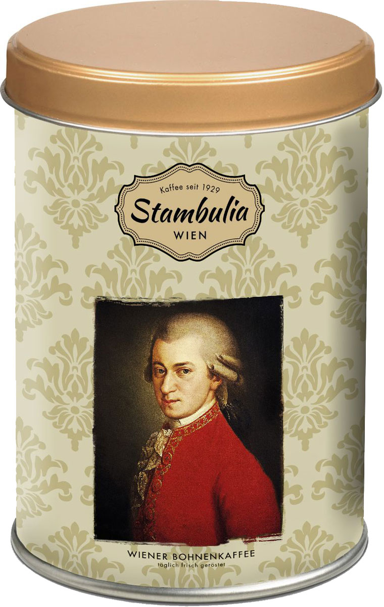 Helmut Sachers кофе Стамбул Моцарт в зернах, 125 гCHLMSC-000012 Helmut Sachers кофе Стамбул Моцарт в зернах, 125 гCHLMSC-000012Helmut Sachers в зернах Стамбул Моцарт – это элитный бодрящий продукт, который производится по самым современным технологиям. Для создания благородного напитка используются отборные ягоды арабики, которые проходят несколько этапов деликатной обработки, включая обжарку среднего уровня. Тепловое воздействие позволяет раскрыть оригинальные вкусоароматические свойства плодов кофе, которые становятся идеальной основой для создания напитка с насыщенным вкусом. Букет Гельмут Захерс в зернах Стамбул Моцарт довольно интересен: в нем присутствуют оттенки ореха, ванили, карамели и фруктов, а ненавязчивая кислинка придает деликатесу оригинальности. Аромат продукта изобилует нотками миндаля и какао, которые переплетаются с пряными мотивами. На Helmut Sachers в зернах Стамбул Моцарт цена отнюдь не низкая, однако высокая стоимость напитка сполна окупается его неповторимыми вкусовыми и ароматическими качествами. Можете быть уверены: Гельмут Захерс в зернах Стамбул Моцарт обязательно понравится вам и вашим близким, которые по достоинству оценят роскошный букет этого деликатеса.