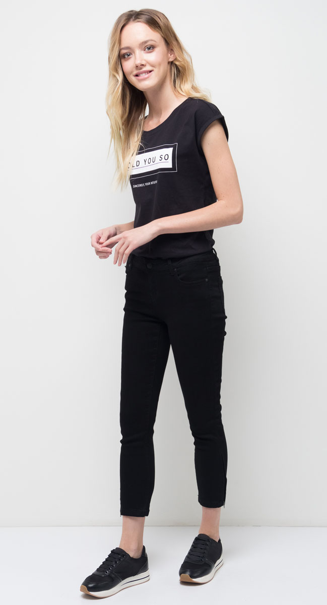 Футболка женская Sela, цвет: черный. Ts-311/1295-7310. Размер M (46)Ts-311/1295-7310 Футболка женская Sela, цвет: черный. Ts-311/1295-7310. Размер M (46)Ts-311/1295-7310Женская футболка Sela выполнена из высококачественного материала. Модель с круглым вырезом горловины и короткими рукавами оформлена оригинальным принтом.