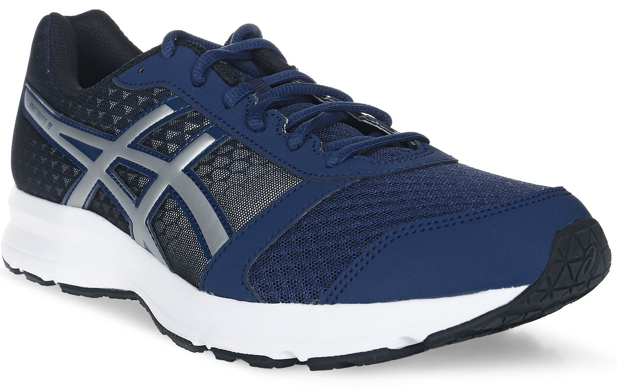 Кроссовки мужские Asics Patriot 8, цвет: синий, черный. T619N-5093. Размер 11 (43,5)T619N-5093 Кроссовки мужские Asics Patriot 8, цвет: синий, черный. T619N-5093. Размер 11 (43,5)T619N-5093Мужские кроссовки Asics Patriot 8 созданы для естественного бега. Модель выполнена в лаконичном дизайне из дышащего сетчатого текстиля и имеет вставки из искусственной кожи. Классическая система шнуровки надежно фиксирует обувь на стопе. Задник и язычок декорированы символикой бренда. Эта беговая модель не имеет гелевой амортизации. Амортизация обеспечивается благодаря сжатому материалу стельки EVA, повторяющему форму лодыжки и удерживающему пятку на месте. Модель оснащена укрепленной ударопрочной колодкой California. Подошва повышенной износостойкости оснащена протектором.