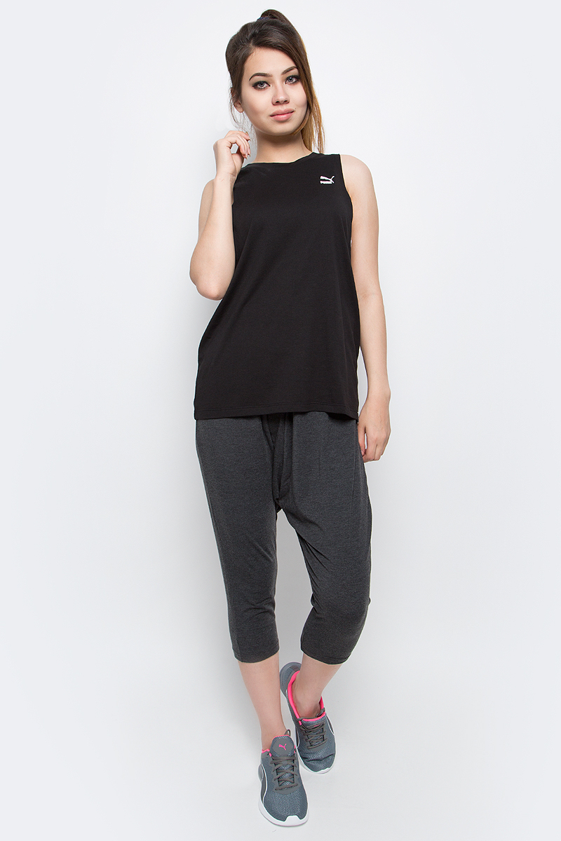 Майка женская Puma Archive Logo Tank, цвет: черный. 572483_01. Размер XS (40/42)572483_01 Майка женская Puma Archive Logo Tank, цвет: черный. 572483_01. Размер XS (40/42)572483_01Майка без рукавов Archive Logo Tank в актуальном уличном стиле придется по вкусу девушкам, которые предпочитают активный образ жизни и не привыкли делать выбор между красотой и удобством. Изделие выполнено из мягкой хлопковой ткани и имеет свободный крой. Майка декорирована набивным логотипом PUMA спереди, а также набивным рисунком c прорезиненными деталями на спине. Очень низкие проймы обеспечивают полную свободу движений.