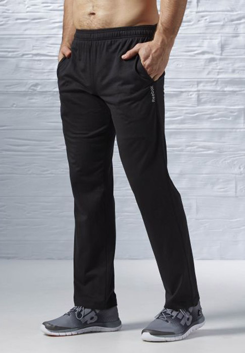 Брюки спортивные мужские Reebok El Jers Oh Pant, цвет: черный. AJ3106. Размер M (48/50)AJ3106 Брюки спортивные мужские Reebok El Jers Oh Pant, цвет: черный. AJ3106. Размер M (48/50)AJ3106Спортивные мужские брюки Reebok выполнены из натурального хлопка. Модель дополнена по боком двумя прорезными карманами и одним карманом сзади. Эластичный пояс и контрастный внутренний шнурок, обеспечат оптимальную посадку. Модель дополнена вышитым логотипом бренда.