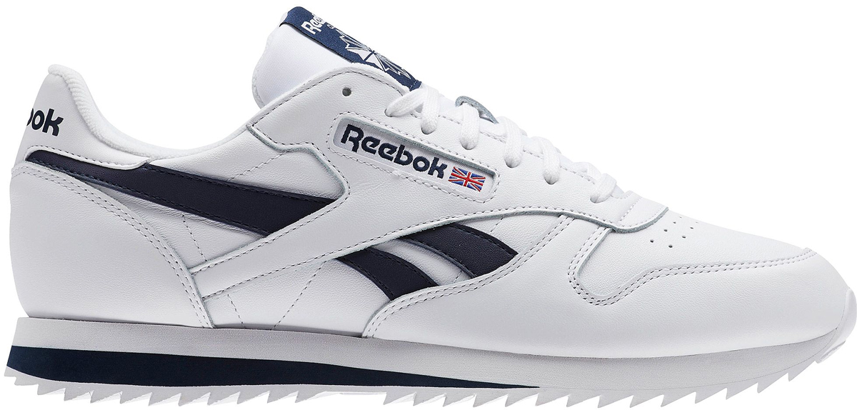 Кроссовки мужские Reebok Cl Leather Ripple L, цвет: белый, синий. BS8300. Размер 11 (45)BS8300 Кроссовки мужские Reebok Cl Leather Ripple L, цвет: белый, синий. BS8300. Размер 11 (45)BS8300Классический стиль кроссовок Reebok Cl Leather Ripple L позволит вам выглядеть уместно в любой ситуации. Логотипы сзади и сбоку придадут образу легкий налет ретро, а прочная подошва гарантирует отличное сцепление с любой поверхностью. Особенности: Мягкий замшевый верх с кожаными вставками для комфорта и надежной поддержки.Низкий дизайн гарантирует полную свободу движений.Литая промежуточная подошва из ЭВА эффективно поглощает энергию удара.Стойкая к истиранию, прочная резиновая подошва обеспечивает отличное сцепление с любой поверхностью.Формованная стелька из пеноматериала для амортизации и дополнительного комфорта.