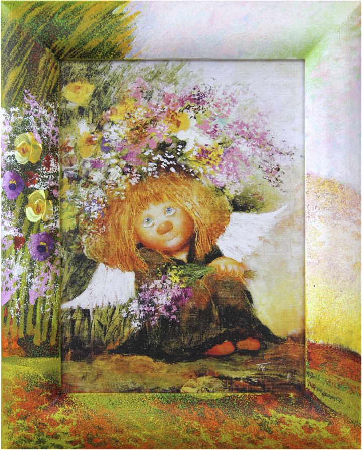 Жикле на холсте Artangels Ангел мечты в расписном багете, 18 х 24 см. Автор Галина Чувиляева. 40804080 Жикле на холсте Artangels Ангел мечты в расписном багете, 18 х 24 см. Автор Галина Чувиляева. 40804080Жикле размером 18 х 24 см в деревянном расписном багете Ангел мечты.Авторское жикле в расписанной вручную раме. Современный мир насчитывает огромное количество изображений искусства, каждое из которых создается по своей технике. Например, жикле – это художественная печать на холсте и бумаге. Это современный вид искусства, который включает в себя использование разнообразных принтеров для репродукции картин в самом высочайшем качестве. К преимуществам использования данного вида искусства относят следующие показатели – долговечность полученного изображения, высочайшее качество отображения. Жикле – это французское слово, которое как раз и означает распыление, чтобы создать высококачественный шедевр, необходимо задействовать специальные принтеры. А в качестве материалов, которые необходимы для печати, используют специализированные холсты на основе хлопка или льна, помимо этого задействуются следующие материалы – высококачественные составы красок, акварельная бумага и другие характерные для этого вида искусства специализированные материалы. Безусловно, сейчас существует большое количество других способов цветопередачи, однако именно жикле обеспечивает максимальное качество, долговечность.