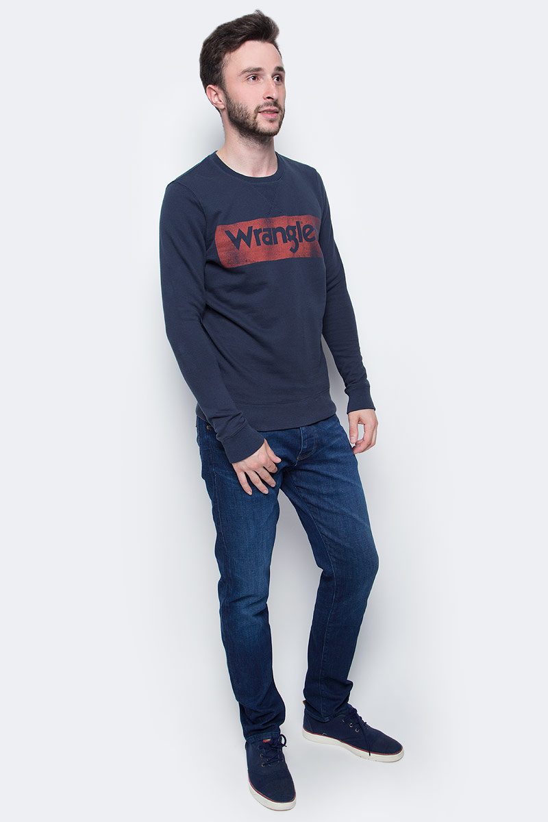 Толстовка мужская Wrangler, цвет: синий. W6532HY35. Размер S (46)W6532HY35 Толстовка мужская Wrangler, цвет: синий. W6532HY35. Размер S (46)W6532HY35Толстовка Wrangler изготовлена из качественного трикотажа на основе хлопка. Модель выполнена с длинными рукавами и круглым вырезом горловины. Толстовка дополнена на груди оригинальным принтом с названием бренда.