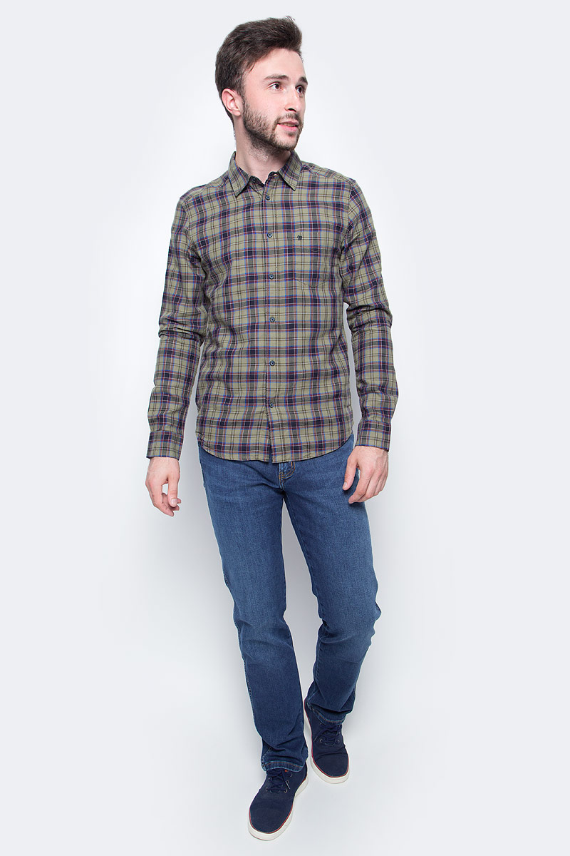 Рубашка мужская Wrangler, цвет: оливковый, серый. W5975NP1X. Размер M (48)W5975NP1X Рубашка мужская Wrangler, цвет: оливковый, серый. W5975NP1X. Размер M (48)W5975NP1XМужская рубашка Wrangler с длинными рукавами и отложным воротником выполнена из качественного хлопка. Изделие застегивается на пуговицы, имеется нагрудный накладной карман. Манжеты рукавов застегиваются на пуговицы.