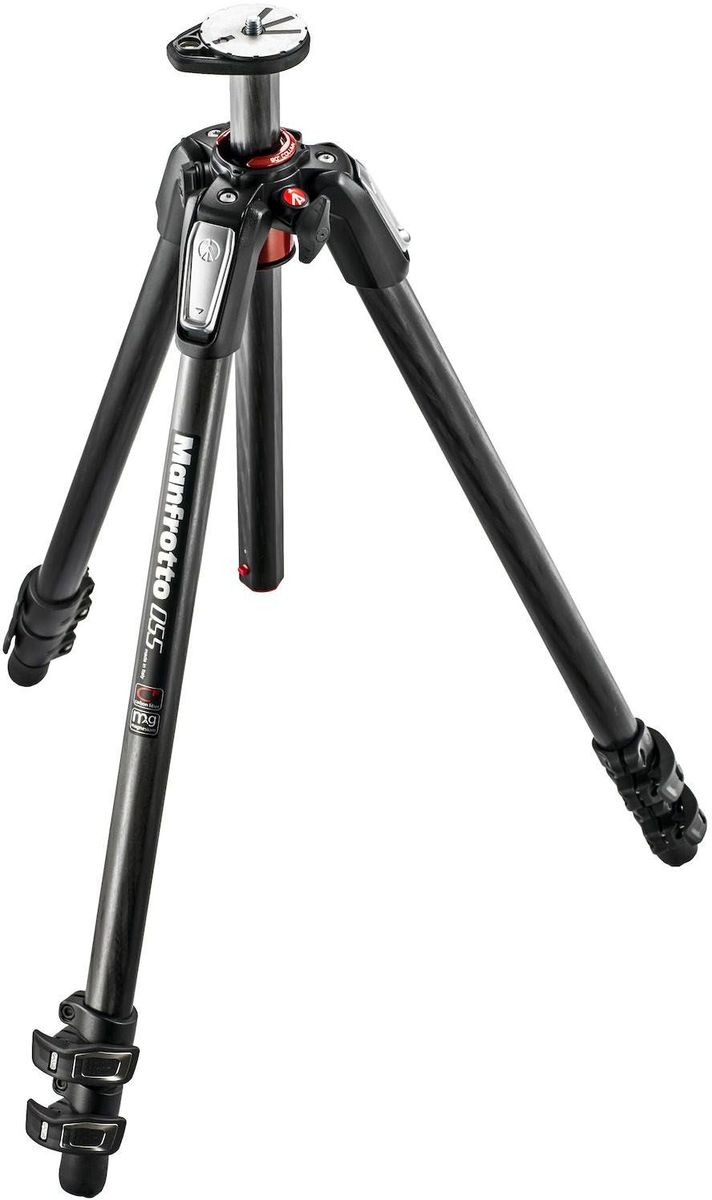 Manfrotto MT055CXPRO3, Black штативMT055CXPRO3 Manfrotto MT055CXPRO3, Black штативMT055CXPRO3Новый 055 — это максимально жесткий 3-секционный штатив, изготовленный из деталей минимального веса; технический шедевр для фотографов, которым нужен легко транспортируемый штатив лучшего качества. Трубы, изготовленные из 100% карбонового волокна, и новая система рычажковых замков ног QPL повышают жесткость штатива и поглощают вибрации, стабилизируя съемочное оборудование при любых условиях. Карбоновые трубы и магниевое литье уменьшают вес этого штатива в сравнении с аналогичным алюминиевым вариантом.Главные особенности: Главной особенностью штатива 055CXPRO3 является механизм центральной колонны 90°, который позволяет как поднимать обычным образом центральную колонну вертикально вверх, так и выдвигать ее горизонтально, заметно расширяя возможности кадрирования и съемки; благодаря этому 055CXPRO3 является весьма универсальным штативом, пригодным для самых разных случаев фото- и видеосъемки. Для компактности механизм центральной колонны прячется в верхней детали, но легко и быстро выдвигается при необходимости. Перевод колонны из вертикального в горизонтальное положение не требует разборки и даже может производиться с присоединенной камерой.Благодаря рычажковым замкам Quick Power Lock на каждой секции ноги быстро выдвигаются и регулируются по высоте. Конструкция рычажков позволяет удобнее браться за них одной рукой; из сложенного состояния секции каждой ноги штатива могут быть раскрыты одним движением. Их конструкция также обеспечивает более сильную фиксацию каждой секции, а это значит, что штатив стоит более устойчиво и жестко по сравнению с традиционной конструкцией фиксирующих рычажков. Интуитивно понятный, эргономичный селектор угла расстановки ног позволяет отставить и надежно зафиксировать каждую ногу на одном из фиксированных углов, расширяя возможности выбора рабочего положения.Для точного выравнивания в верхнюю часть центральной колонны встроен пузырьковый уровень, свободно вращающийся вокруг оси колонны, благодаря чему при установке штатива вы можете расположить его там, где вам удобнее на него смотреть, чтобы его не закрывала головка или камера и чтобы он сам не мешал им.Верхняя литая деталь штатива 055CXPRO3 имеет коннектор Easy Link для поддержки фото- и видеоаксессуаров (таких как светодиодный осветитель, вспышка или другое оборудование) на выдвигающемся кронштейне, превращая штатив в практичную мобильную студию.Штатив 055CXPRO3 изготавливается в Италии компанией Manfrotto.