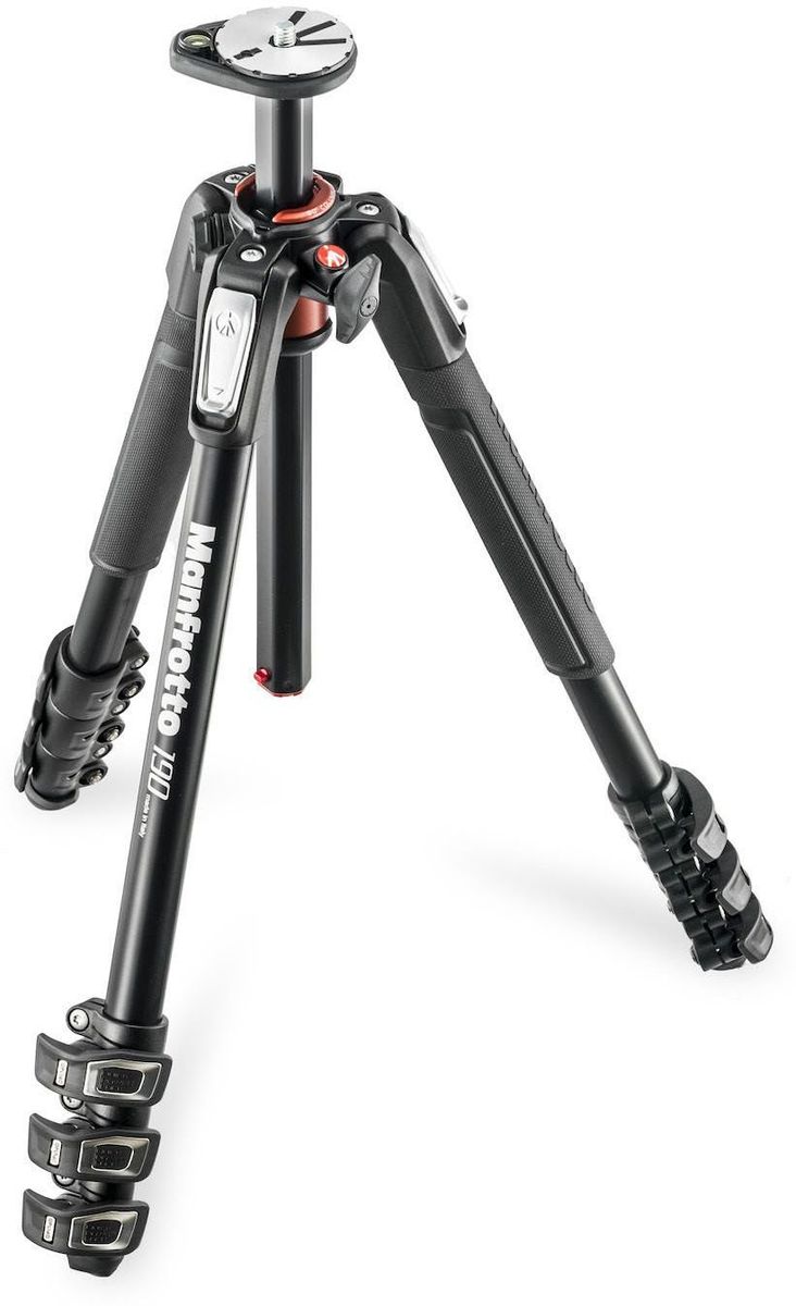 Manfrotto MT190XPRO4, Black штативMT190XPRO4 Manfrotto MT190XPRO4, Black штативMT190XPRO4190XPRO4 — это суперкомпактный 4-секционный алюминиевый штатив великолепного качества с расширенными функциональными возможностями.Главной особенностью штатива 190XPRO4 является механизм центральной колонны 90°, который позволяет как поднимать обычным образом центральную колонну вертикально вверх, так и выдвигать ее горизонтально, заметно расширяя возможности кадрирования и съемки; благодаря этому 190XPRO4 является весьма универсальным штативом, пригодным для самых разных случаев фото- и видеосъемки. Для компактности механизм центральной колонны прячется в верхней детали, но легко и быстро выдвигается при необходимости. Перевод колонны из вертикального в горизонтальное положение не требует разборки и даже может производиться с присоединенной камерой.Благодаря 4-секционным ногам штатив очень компактен: вместе с экономящим высоту новым механизмом центральной колонны они уменьшили высоту штатива в сложенном виде на 16 см по сравнению с прежними моделями серии 190 — это оценит каждый путешествующий фотограф. Благодаря рычажковым замкам Quick Power Lock на каждой секции ноги быстро выдвигаются и регулируются по высоте. Конструкция рычажков позволяет удобнее браться за них одной рукой; из сложенного состояния секции каждой ноги штатива могут быть раскрыты одним движением. Их конструкция также обеспечивает более сильную фиксацию каждой секции, а это значит, что штатив стоит более устойчиво и жестко по сравнению с традиционной конструкцией фиксирующих рычажков. Интуитивно понятный, эргономичный селектор угла расстановки ног позволяет отставить и надежно зафиксировать каждую ногу на одном из фиксированных углов, расширяя возможности выбора рабочего положения.Для точного выравнивания в верхнюю часть центральной колонны встроен пузырьковый уровень, свободно вращающийся вокруг оси колонны, благодаря чему при установке штатива вы можете расположить его там, где вам удобнее на него смотреть, чтобы его не закрывала головка или камера и чтобы он сам не мешал им.Верхняя литая деталь штатива 190XPRO4 имеет коннектор Easy Link для поддержки фото- и видеоаксессуаров (таких как светодиодный осветитель, вспышка или другое оборудование) на выдвигающемся кронштейне, превращая штатив в практичную мобильную студию.Штатив 190XPRO4 изготавливается в Италии компанией Manfrotto.