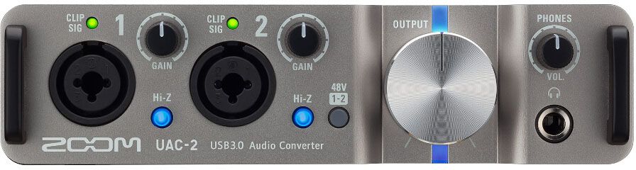 Zoom UAC-2, Black внешняя аудиоинтерфейсUAC-2 Zoom UAC-2, Black внешняя аудиоинтерфейсUAC-2Cверхскоростной двухканальный аудиоинтерфейс для Mac или ПК Поднимите качество своего звука на новый уровеньБлагодаря UAC-2 вы сможете добавить два высококачественных (24-бит/192 кГц) аудио канала к любому компьютеру, оснащенному портами USB 2.0 или USB 3.0 с операционной системой Windows или MacOS, или даже к вашему iPad. В UAC-2 задействована технология USB 3.0 SuperSpeed, которая обеспечивает передачу сигнала с минимальной задержкой и включает в себя такие продвинутые функции, как четырехкратный апсэмплинг, Loopback и MIDI I/O. Подключите любой микрофон, музыкальный инструмент или любой другой источник линейного сигнала, и вы сможете использовать UAC-2 для воспроизведения аудио на сцене, записи на цифровую звуковую рабочую станцию или просто для прослушивания аудио высокого качества в домашних или рабочих условиях. Также вы можете использовать аудиоинтерфейс UAC-2 для проведения онлайн медиа-презентаций, подкастов, игровых трансляций и многого другого.Живое выступлениеТеперь вы сможете извлечь максимум из своего ноутбука во время каждого выступления, благодаря переносному аудиоинтерфейсу UAC-2, который может питаться прямо от USB (сетевой адаптер не требуется). Он всегда готов к транспортировке, а поддержка технологии USB 3.0 SuperSpeed обеспечит вам высокое качество аудио, где бы вы ни находились.Медиа-презентации, подкасты, игры и онлайн трансляцииТранслируйте результаты или процесс вашего творчества, поднимите ваши впечатления от видеоигр на новый уровень или поделитесь своими впечатлениями со всем миром. Функция Loopback позволит вам объединить сигнал от подключенных микрофонов, инструментов и других источников линейного сигнала с фоновой музыкой или любым другим аудио треком, воспроизводимым на вашем компьютере. После этого вы можете использовать полученный в результате объединения сигнал в своем программном обеспечении для онлайн-трансляций.Запись и архивацияОбъединив аудиоинтерфейс UAC-2 с цифровой звуковой рабочей станцией (DAW) вы сможете создавать звук потрясающего качества в любых условиях. Вы можете подключать широкий ряд микрофонов, музыкальных инструментов и любых других источников линейного сигнала. Функция прямого мониторинга (Direct Monitoring) позволит вам выполнять овердаббинг с нулевой задержкой. Синхронизируйте ваши MIDI-контроллеры, звуковые модули и драм-машины, чтобы записывать и сохранять получившийся звук в высоком качестве. Аудиоинтерфейс UAC-2 объединяет все необходимое в компактном корпусе.Качество аудио на компьютереВы считаете, что ваши динамики или наушники хорошо звучат? Попробуйте подключить их к вашему компьютеру через UAC-2, вместо того, чтобы использовать стандартные аудио выходы, и вам гарантированы ни с чем не сравнимые впечатления. Теперь вы сможете насладиться потоковым аудио высокого качества вплоть до 24-бит/192 кГц.Полная совместимостьАудиоинтерфейс UAC-2 отличается особой гибкостью. Его можно подключить к любому устройству, начиная с устаревших ноутбуков поддержкой шины USB 2.0, заканчивая компьютерами последнего поколения с операционной системой MacOS или Windows и поддержкой USB 3.0. Кроме того, вы можете подключить его прямо к электросети и соединить его с вашим iPad посредством переходника Lightning-to-USB или набора Apple Camera Connection kit.Возможности MIDIUAC-2 оснащен коннекторами MIDI (вход/выход), которые обеспечат несравненную точность синхронизации вашего компьютера и таких устройств, как электронные клавиатуры, контроллеры, драм-машины, синтезаторы и сэмплеры.Высокоскоростной интерфейс USB 3.0 SuperSpeedUAC-2 поддерживает протокол передачи данных USB 3.0 SuperSpeed, скорость которого в десять раз превышает USB 2.0 и в шесть раз превышает скорость FireWire 800. Что вас ждет в итоге? Низкая задержка, что сильно улучшит производительность работы программного обеспечения для записи и обработки звука. Кроме того, вы сможете обеспечить стабильный поток данны
