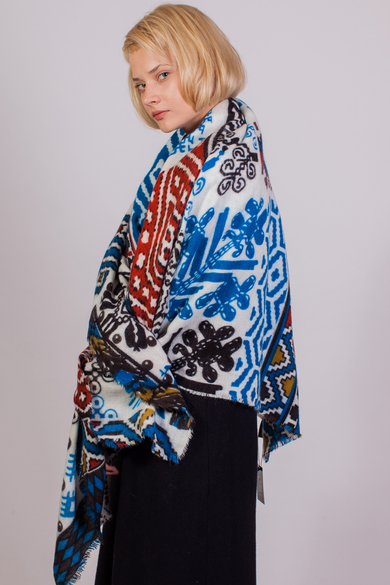 Платок женский Sophie Ramage, цвет: белый, черный, красный, голубой. FT-21736-3. Размер 130 см x 140 см